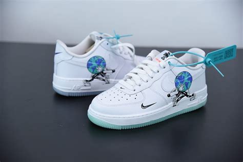 Nike Air Force 1 Flyleather Steve Harrington Earth Day (2019)